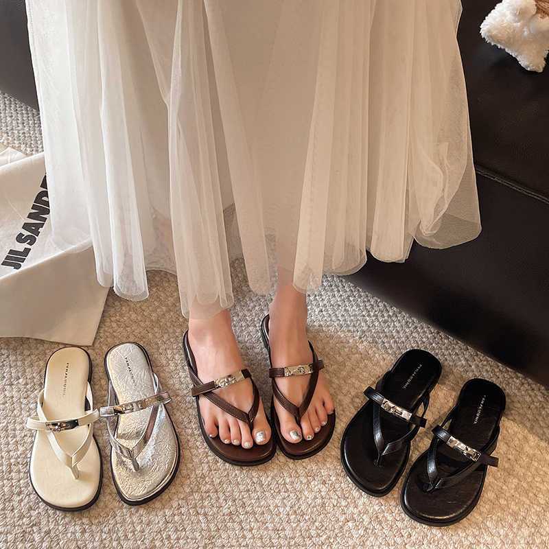 Damskie klapki z metalową klam – Summer Clothing Korea recenzja i cena
