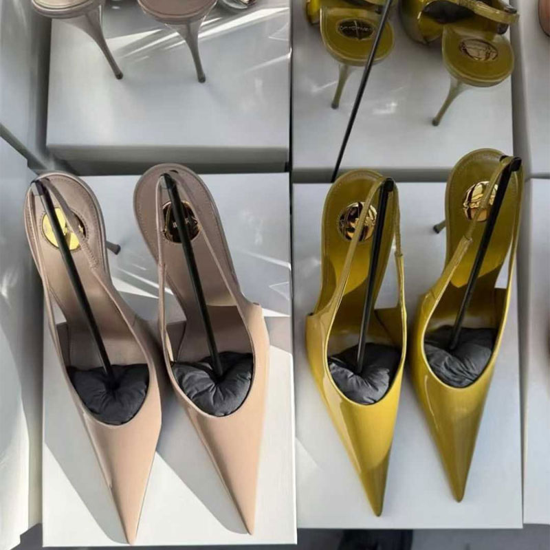 Nowe, proste sandały z odkrytą – Summer Closet recenzja i cena