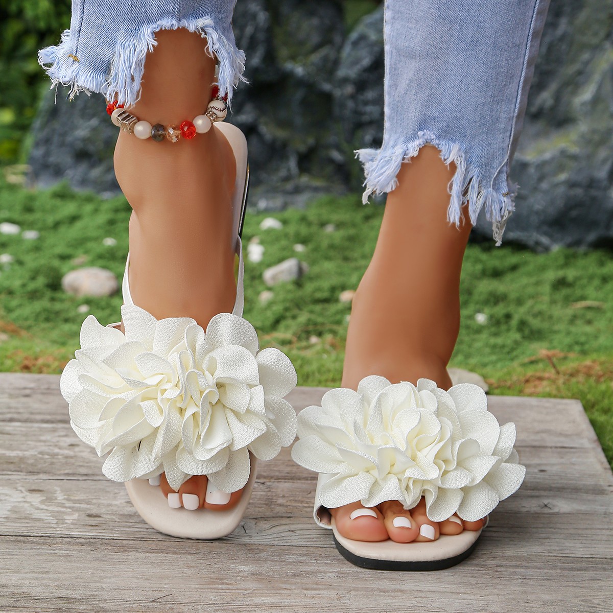Klapki zdobione czerwonymi kwi – Summer Clothing Korea recenzja i cena